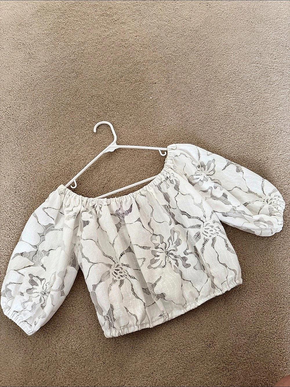 Michelle Farmer White Floral Cropped Blouse Size XS